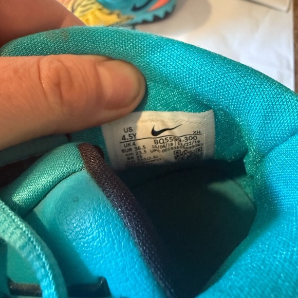 Nike Kyrie 6 Oracle Aqua Size 4Y - Picture 5 of 5